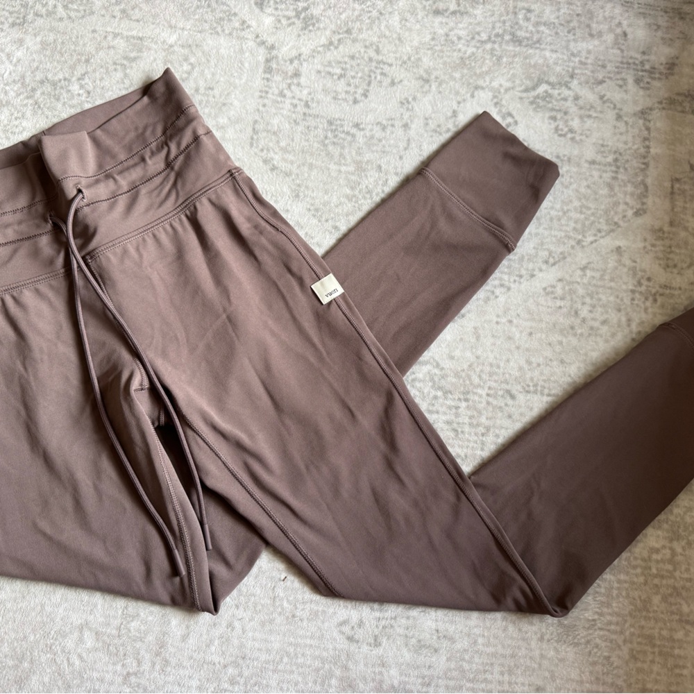 Vuori Daily Form Leggings Huckleberry XS - Picture 2 of 13